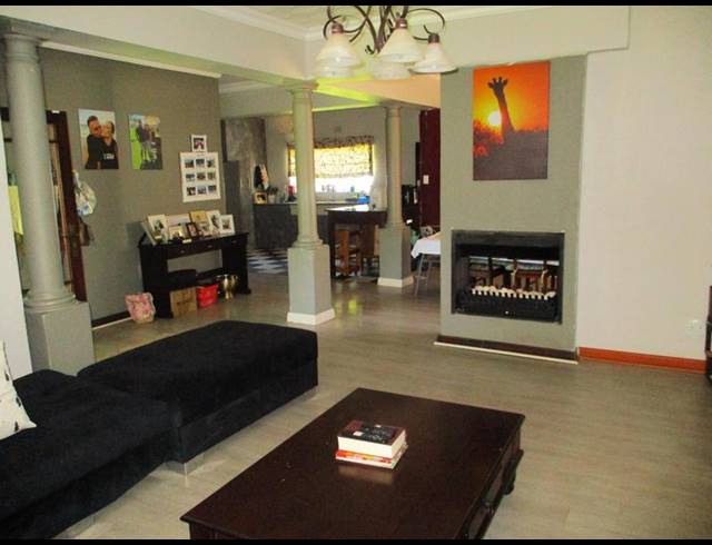 3 BEDROOM TOWNHOUSE FOR SALE IN BAYSWATER